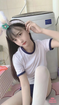 20岁白虎 有房可外--萱萱