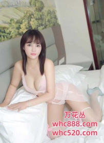 白云诱人性感美眉-玲珑
